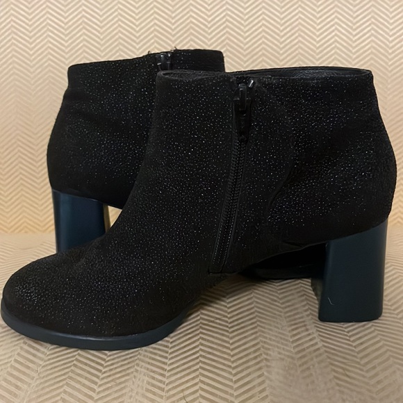 EUC Camper black leather contrast ling block heel ankle boots - Picture 8 of 14